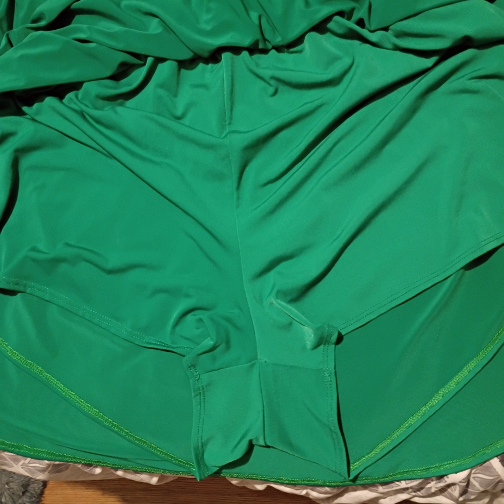 XL Rainbow Elegant Green Wrap Dress with shorts - Picture 3 of 3